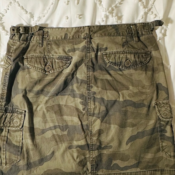 Vintage J Crew Camo Cargo skirt - Picture 3 of 3